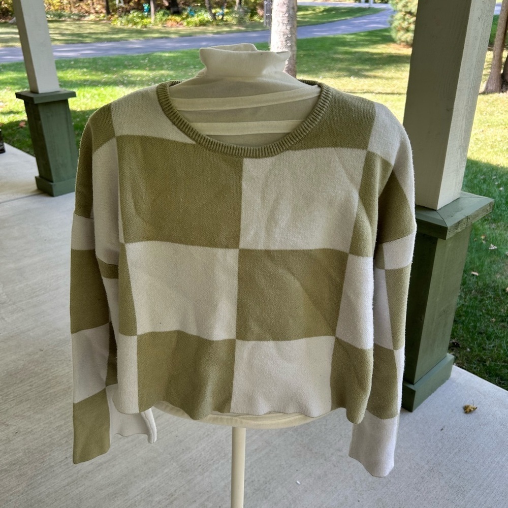 ❤️Paper moon- Olive and White Checkered Sweater
